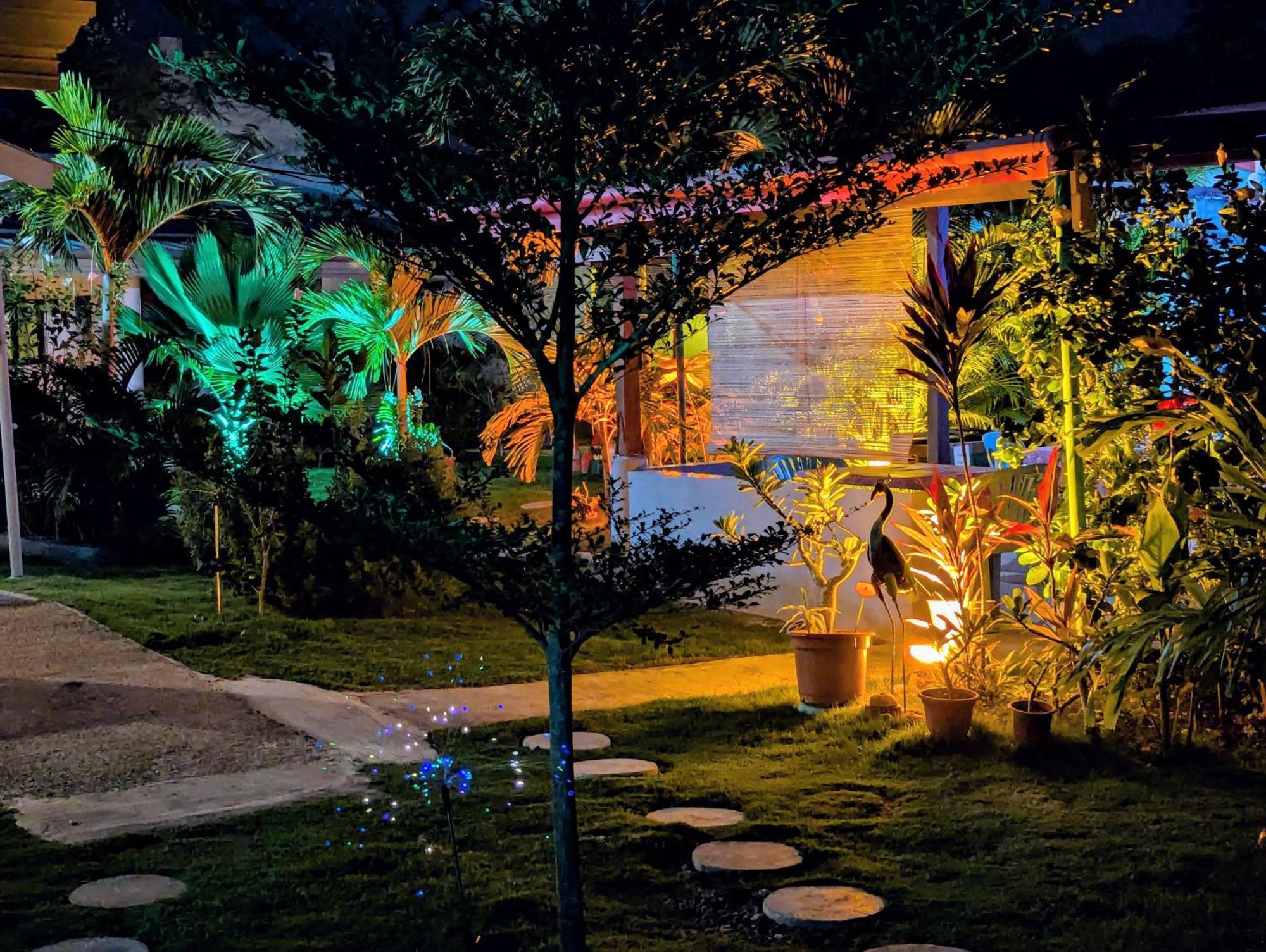 Astillo'S Guest Houses Moalboal Exterior foto